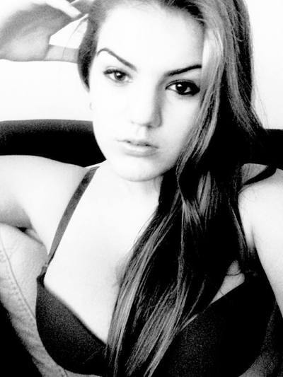 Brooke (18) in Pennsylvania | Casual Dating with Older Men