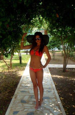 Meet Emmalee (23) from Massachusetts | Explicit Casual Dating