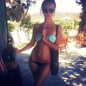 Meet Lindsay (18) from Minnesota | Explicit Casual Dating