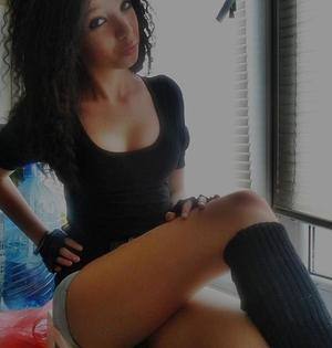 Evelin, 18, Maryland | No-Nonsense Hookup Profile