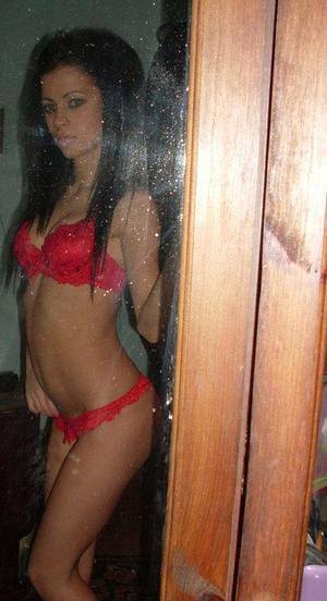 Meet Connie (29) from Florida | Explicit Casual Dating