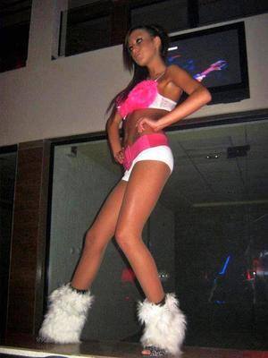 Meet Baylee (29) from Illinois | Explicit Casual Dating