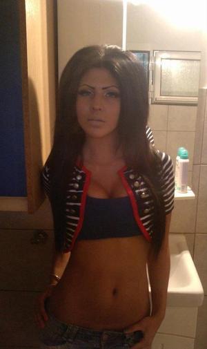 Kristin from Virginia is looking for adult webcam chat