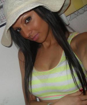 Mia from Ontario is looking for adult webcam chat