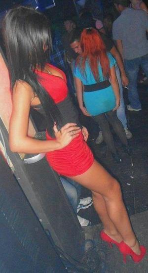 Looking for local cheaters? Take Andrea from Louisiana home with you