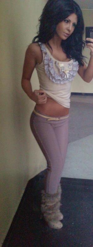 Allyson from Oklahoma is interested in nsa sex with a nice, young man