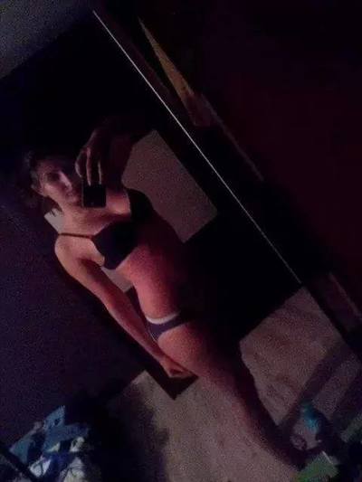 Isabelle is a cheater looking for a guy like you!