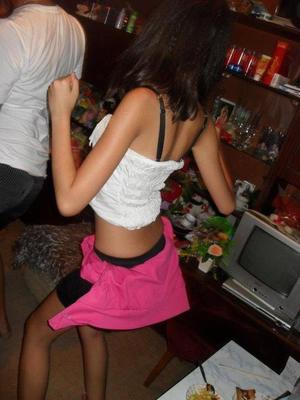 Shana from Wisconsin is looking for adult webcam chat