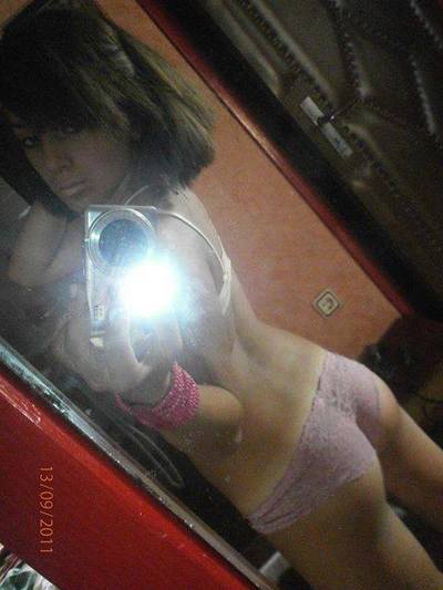 Monique from Alabama is looking for adult webcam chat
