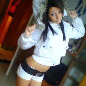 Aliza from  is looking for adult webcam chat