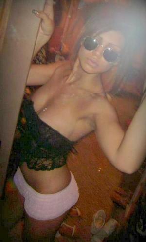 Meet local singles like Shayna from Massachusetts who want to fuck tonight