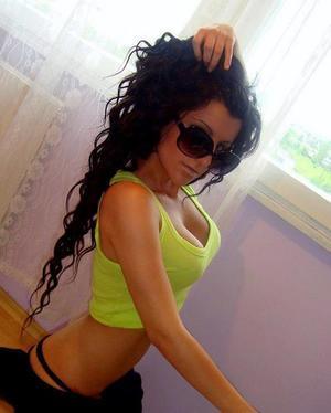 Meet local singles like Marley from Oregon who want to fuck tonight