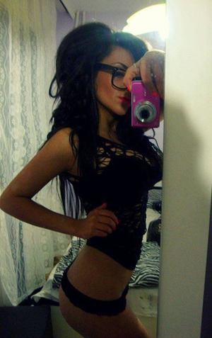 Elisa from Anatone, Washington is looking for adult webcam chat