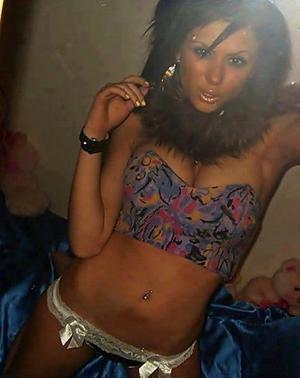 Veronica from British Colombia is interested in nsa sex with a nice, young man