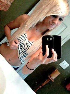 Looking for girls down to fuck? Alice from New Hampshire is your girl