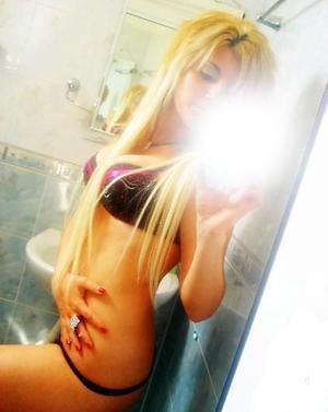Emerald from New Jersey is interested in nsa sex with a nice, young man