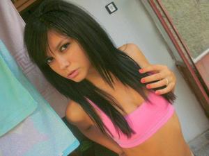 Meet local singles like Tuyet from Kansas who want to fuck tonight