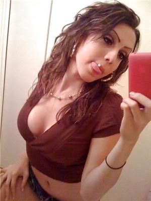 Ofelia from La Belle, Missouri is interested in nsa sex with a nice, young man