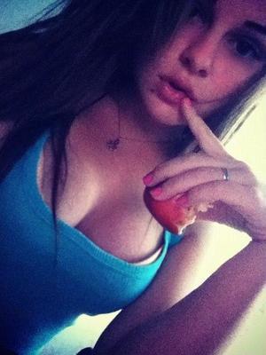 Meet local singles like Yaretzi from Alberta who want to fuck tonight