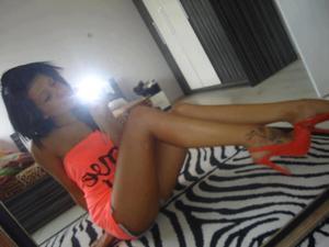 Meet local singles like Claire from Wisconsin who want to fuck tonight