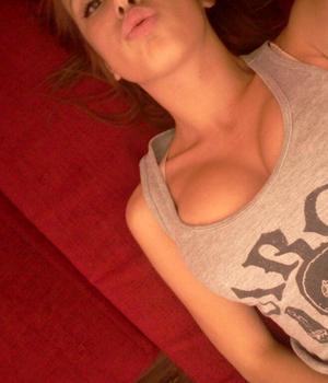 Finding a fuck buddy like Anna from Ontario has never been easier