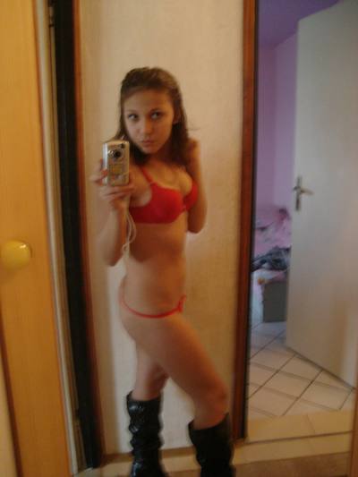 Meet local singles like Yvonne from California who want to fuck tonight
