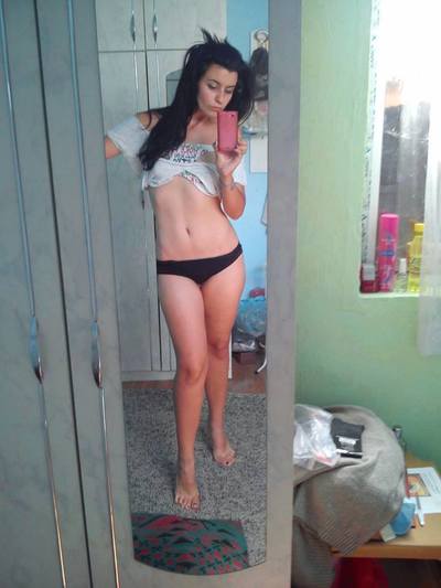 Dahlia from Washington is looking for adult webcam chat
