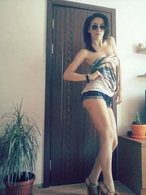 Elisa is a cheater looking for a guy like you!
