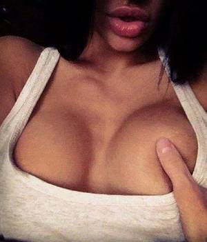 Charla from Burns, Oregon is looking for adult webcam chat