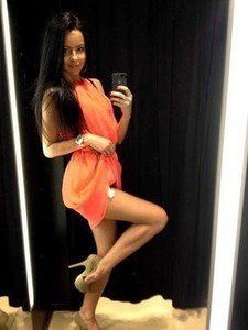 19 & Bold, Puerto Rico Girl April Wants a Fun Night